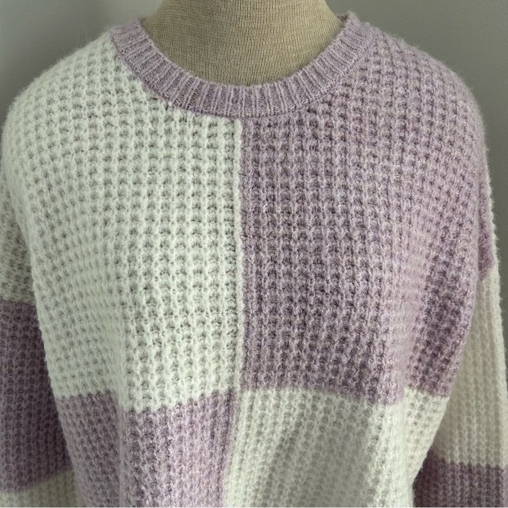 Jessica Simpson cropped color block waffle knit sweater
Size XS
